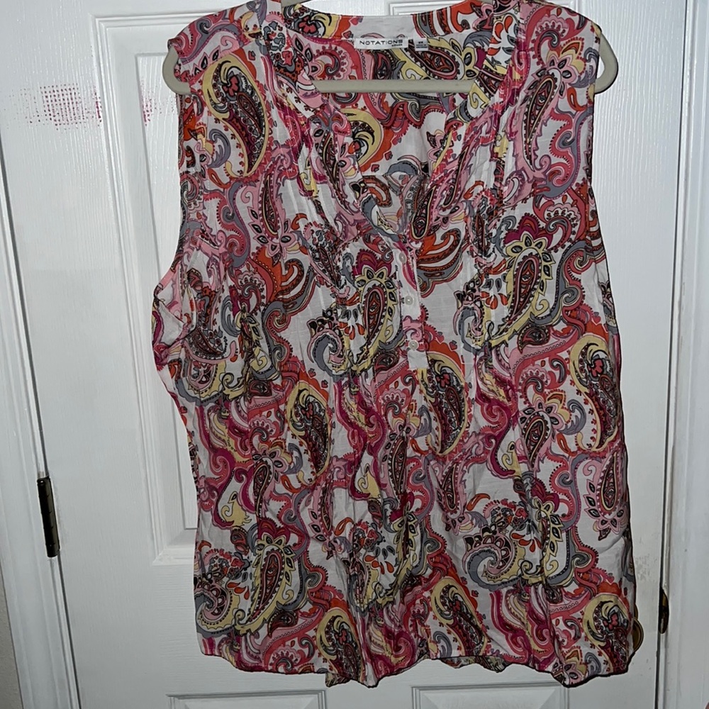Cute sleeveless top paisley print on pink and yellow tones